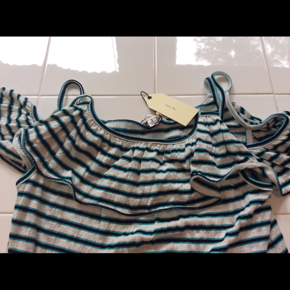 Ladies Top - Picture 3 of 5